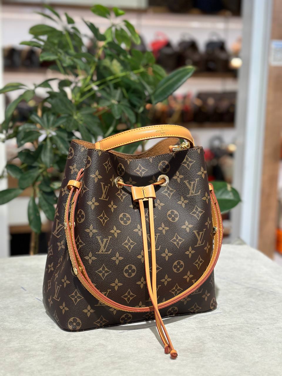 Louis vuitton - πουγκί neo size26x27