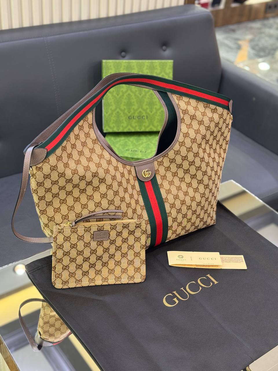 Gucci Giglio leader
