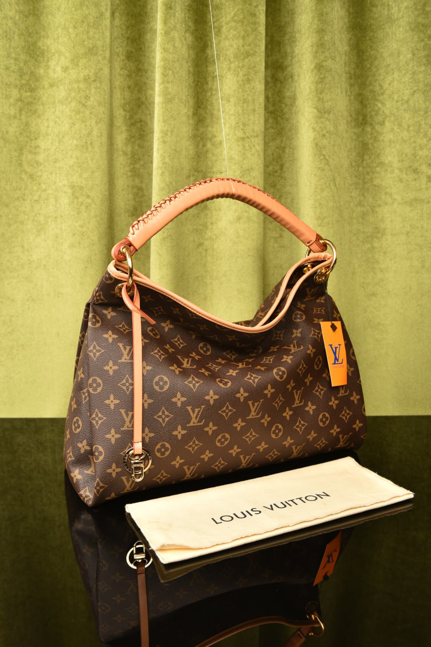 Louis Vuitton monogram Arsty size:41x32x22