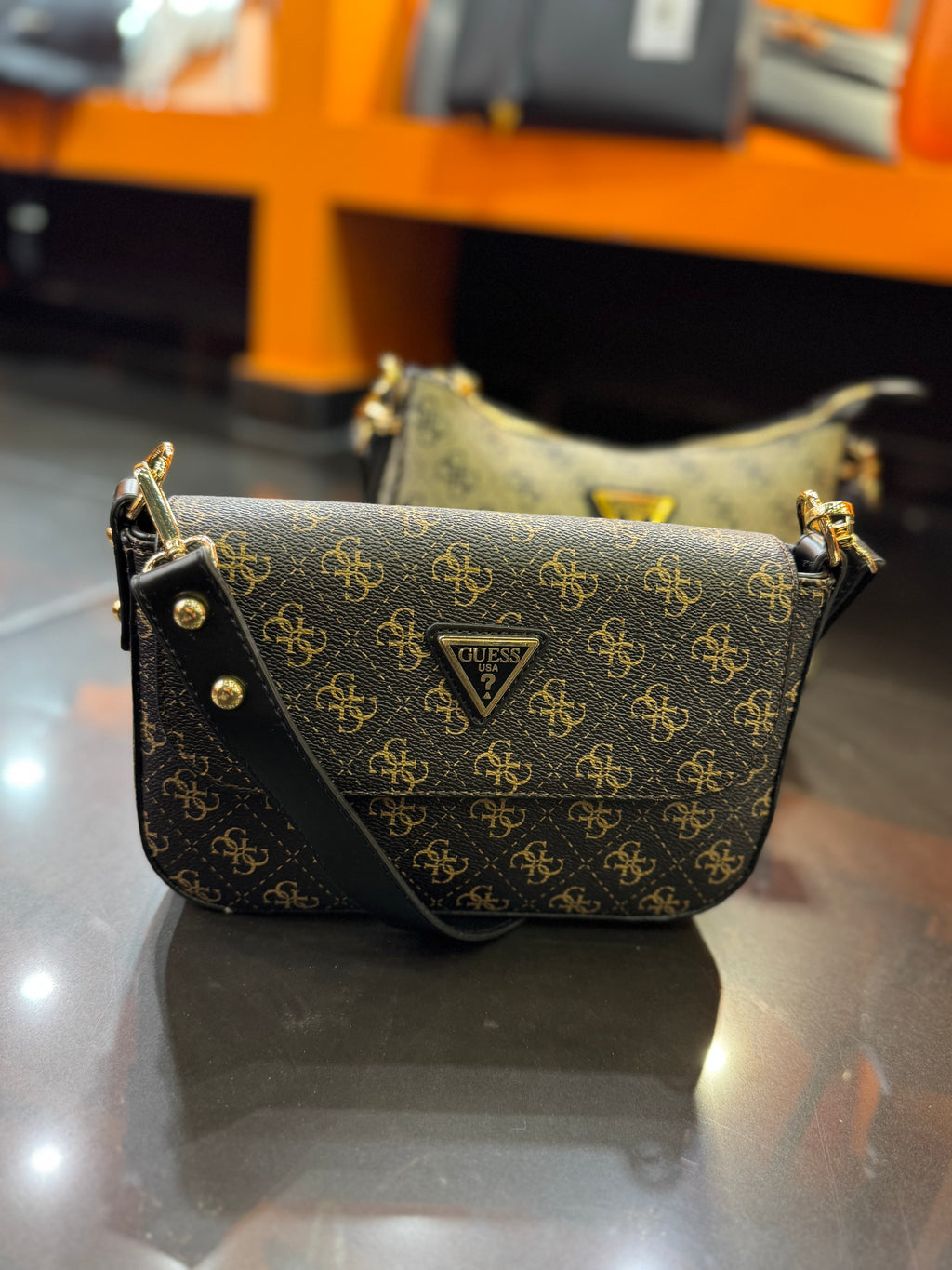 Guess black-brown 02