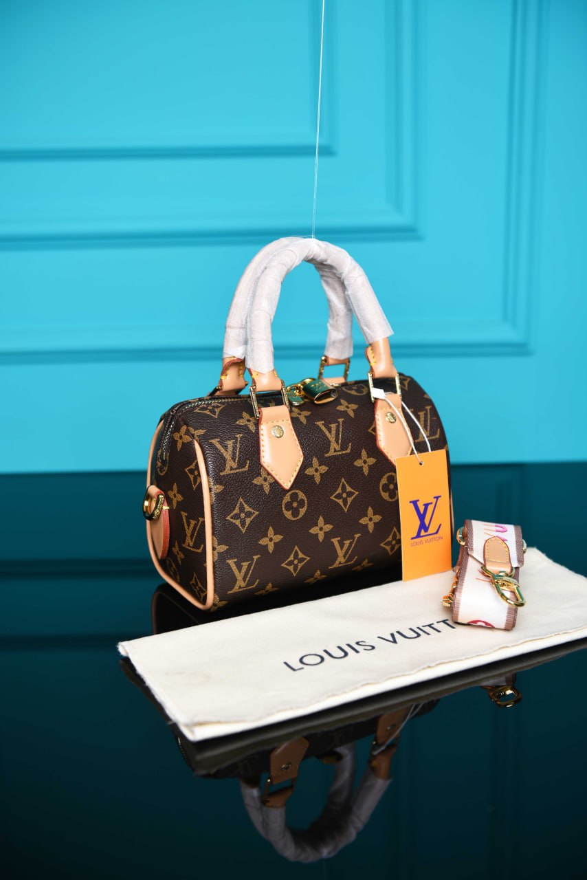 LOUIS VUITTON - Speedy Bandoliers 20 ❤️20 × 13.5 × 12 cm