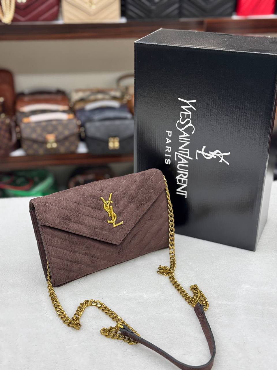 Yves Saint Laurent (YSL) Quilted Shoulder Bag 💫💫🖤 23x16cm