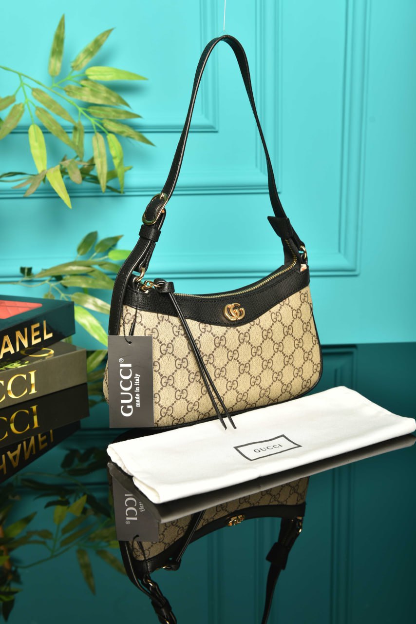 Gucci black
