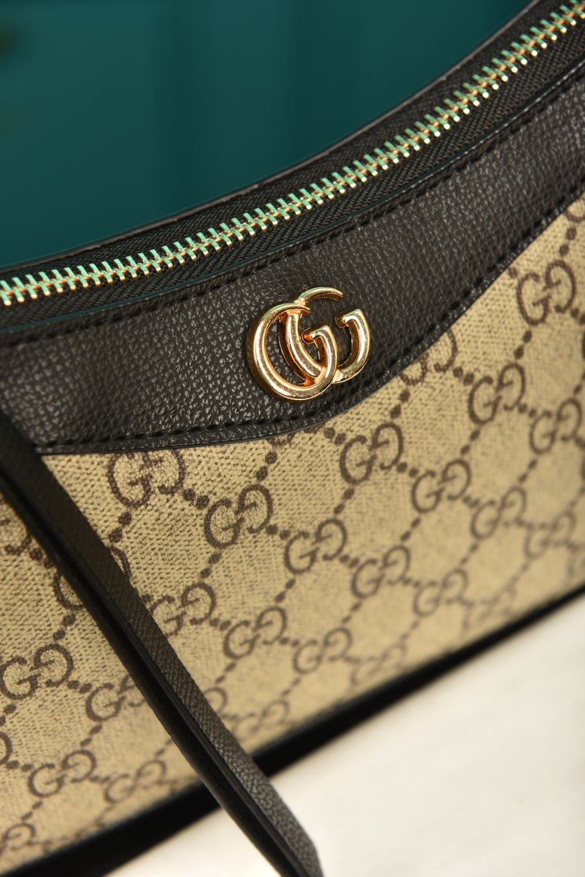 Gucci black