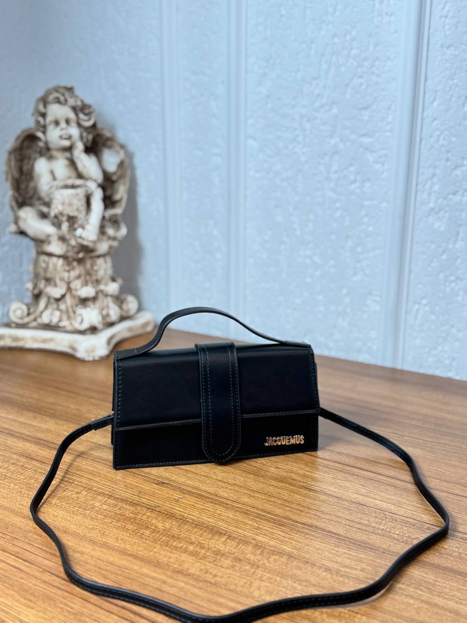 Jacquemus black 01