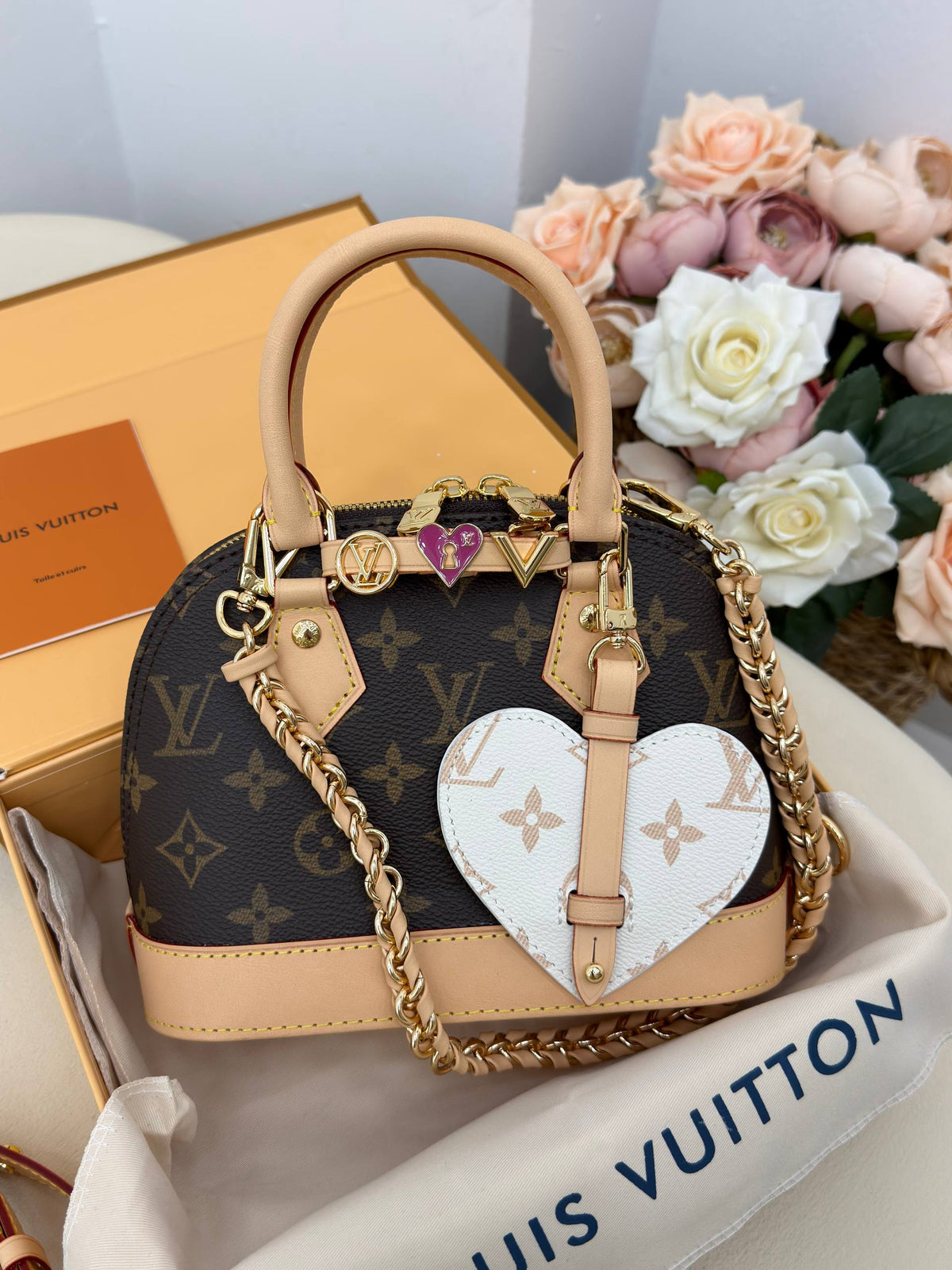 Louis Vuitton Alma BB  Size: 20 x 15 cm
