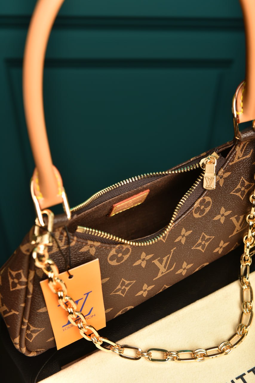 LOUIS VUITTON -monogram Catchy PM  : 24 × 10 × 6 cm