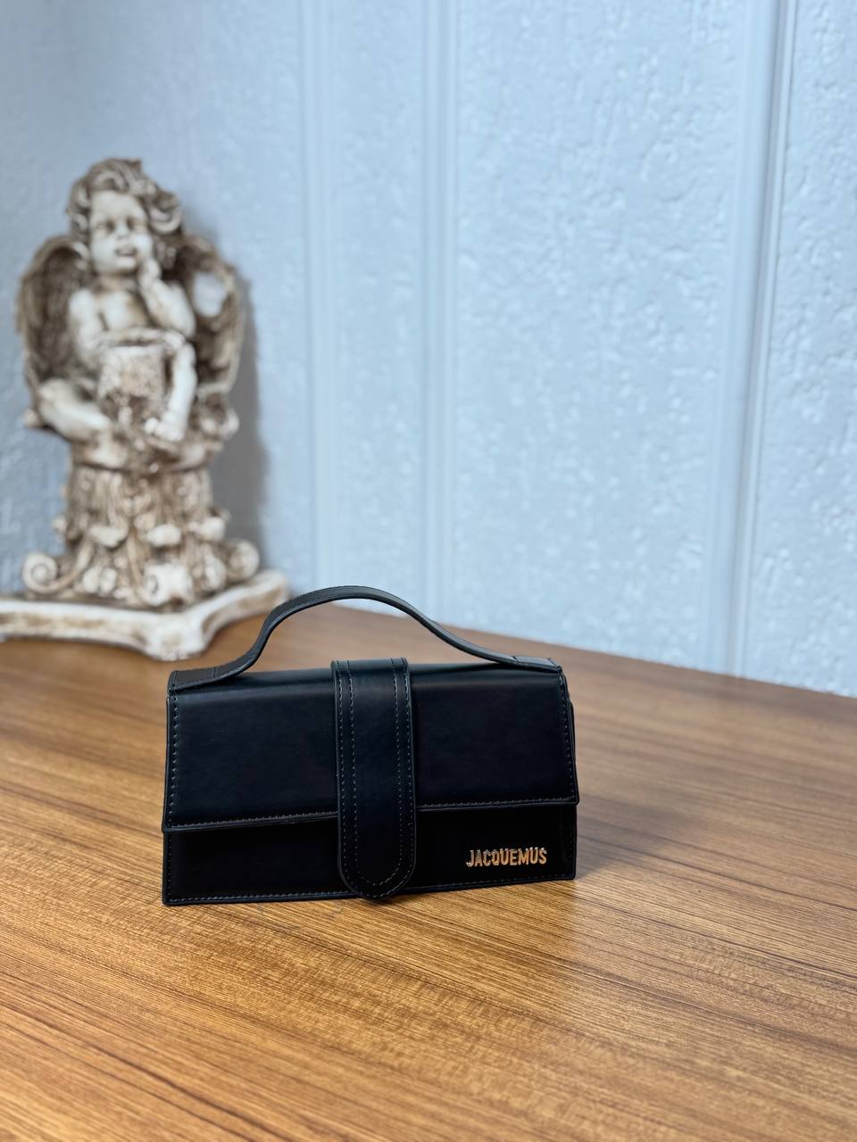 Jacquemus black 01