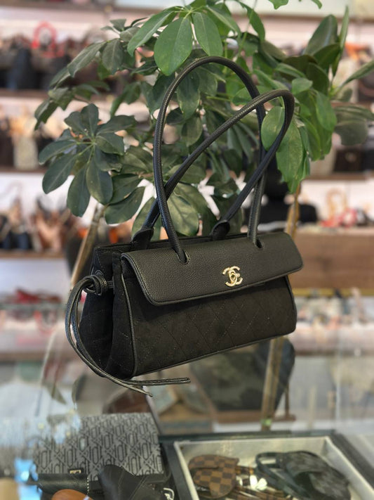 CHANEL 💎💎 👜 new model 🔥🔥  boy : 16 cm  en : 34 cm