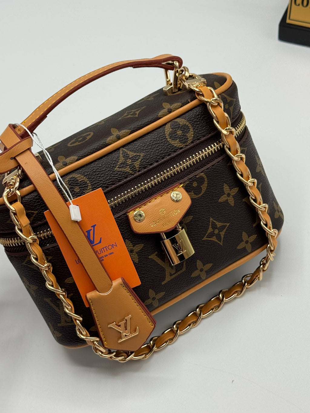 LOUIS VUITTON - Vanity Chain Pouch  19 × 11.5 × 6.5 cm