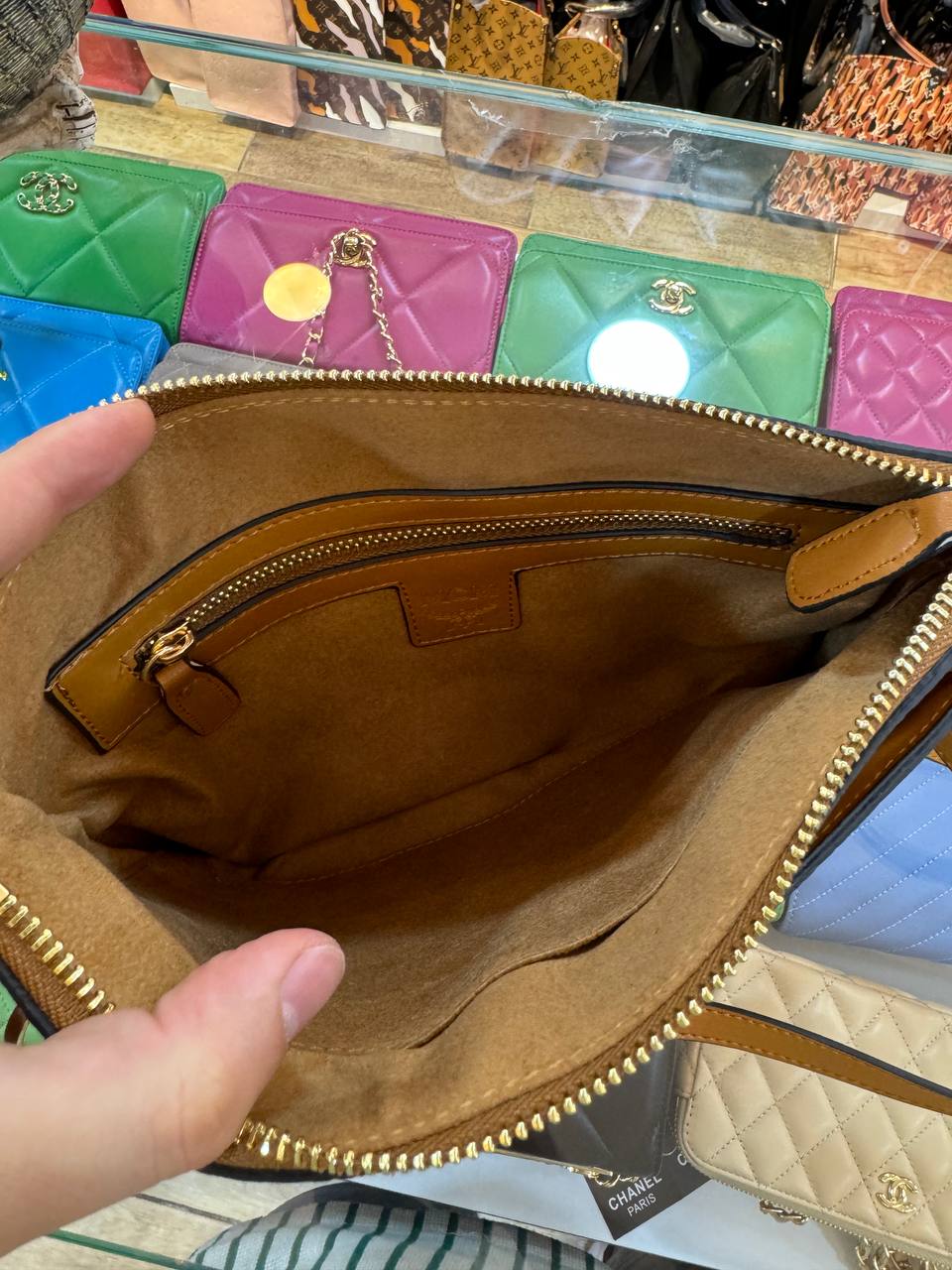 Mcm cross body brown size 28x21