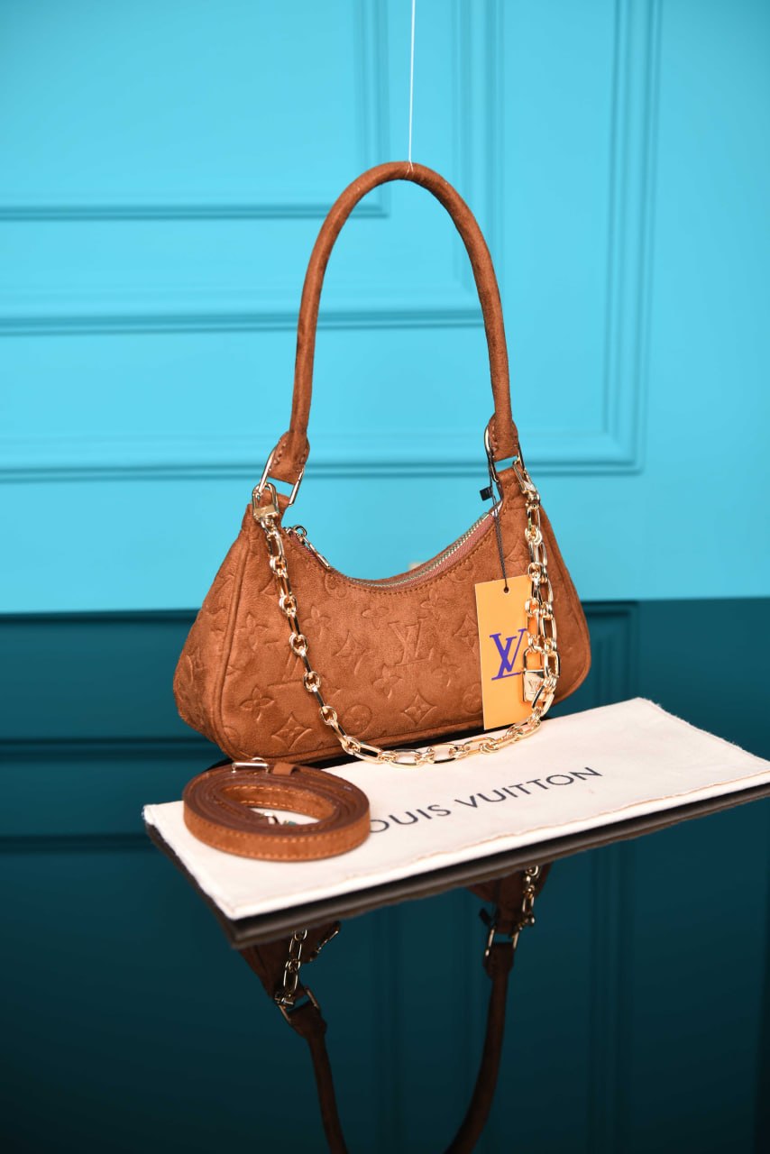 2257 - LOUIS VUITTON - Catchy PM Bag in Suede : 24 × 10 × 6 cm