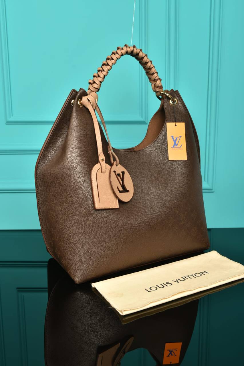 Louis Vuitton Carmel size:35x40x17cm
